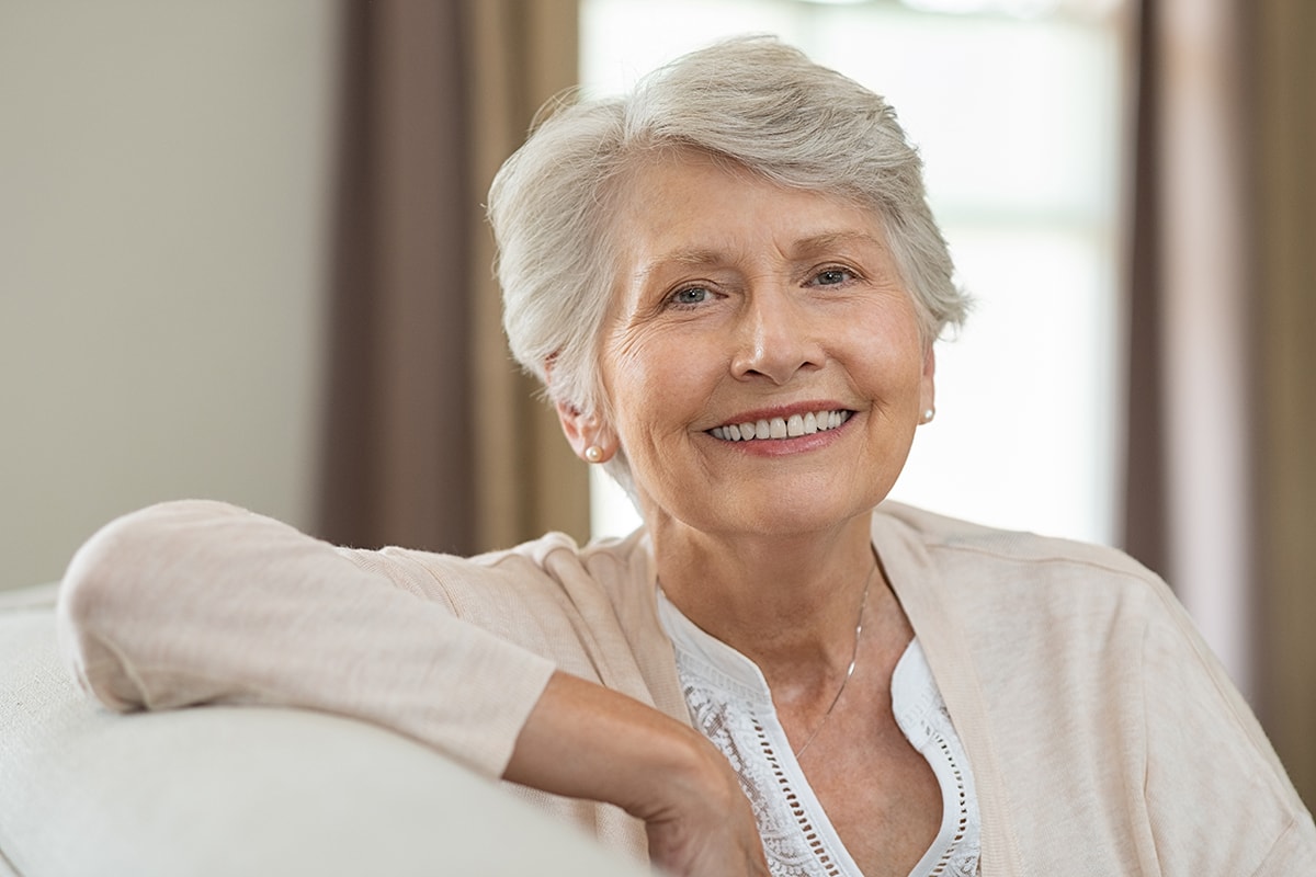 Implantes Mujer Sonriendo