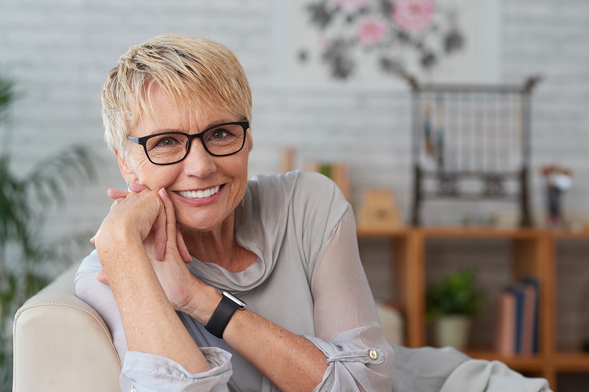 Odontologia Integral Mujer Sonriendo