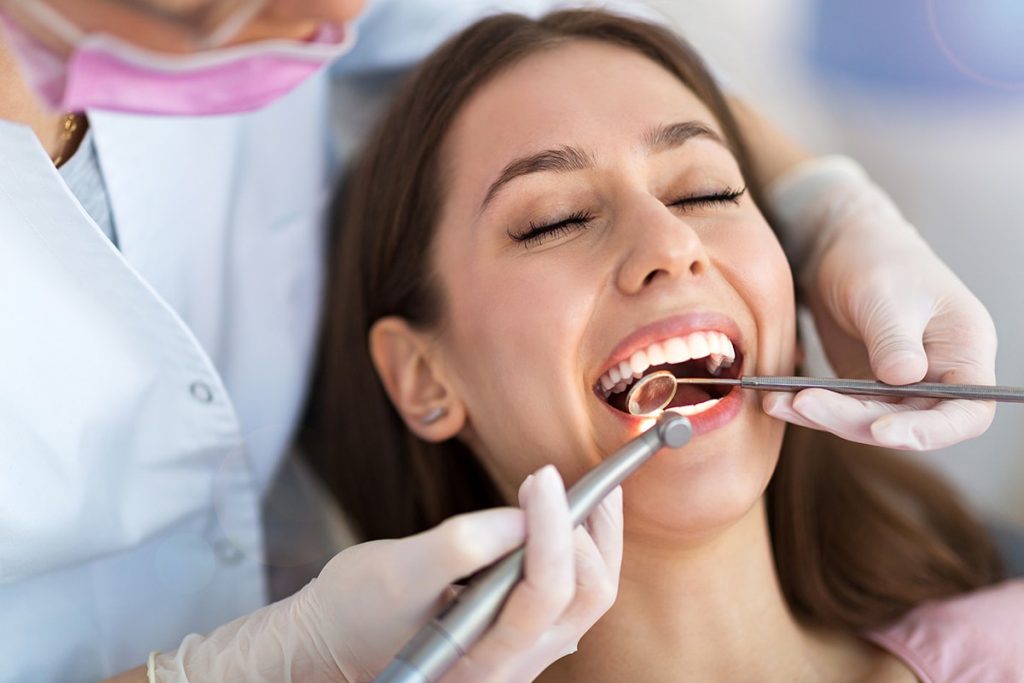 enfermedad bucodental en Granada