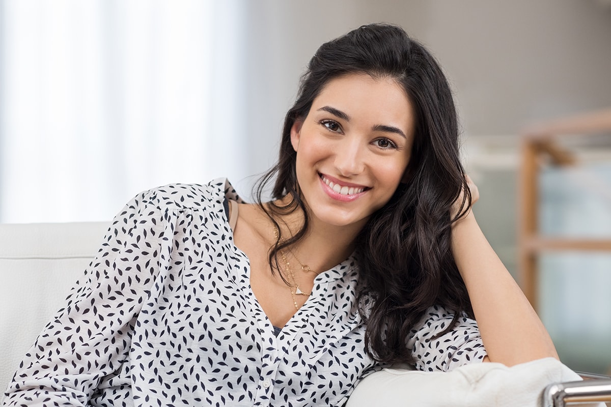 Periodoncia Mujer Sonriendo
